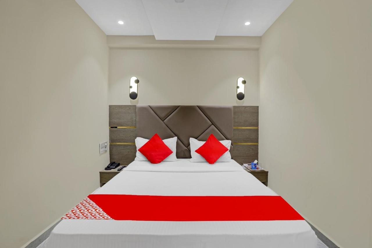 Hotel O Shree Palace Utran Exterior foto
